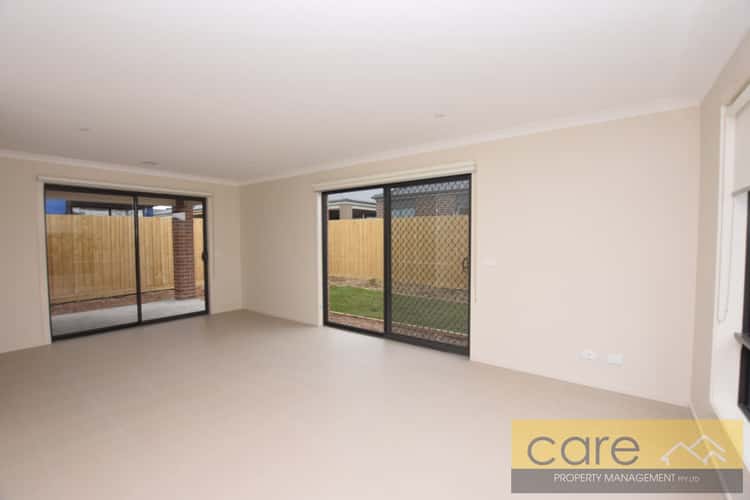 Fifth view of Homely house listing, 71 Rossiter Retreat, Cranbourne North VIC 3977