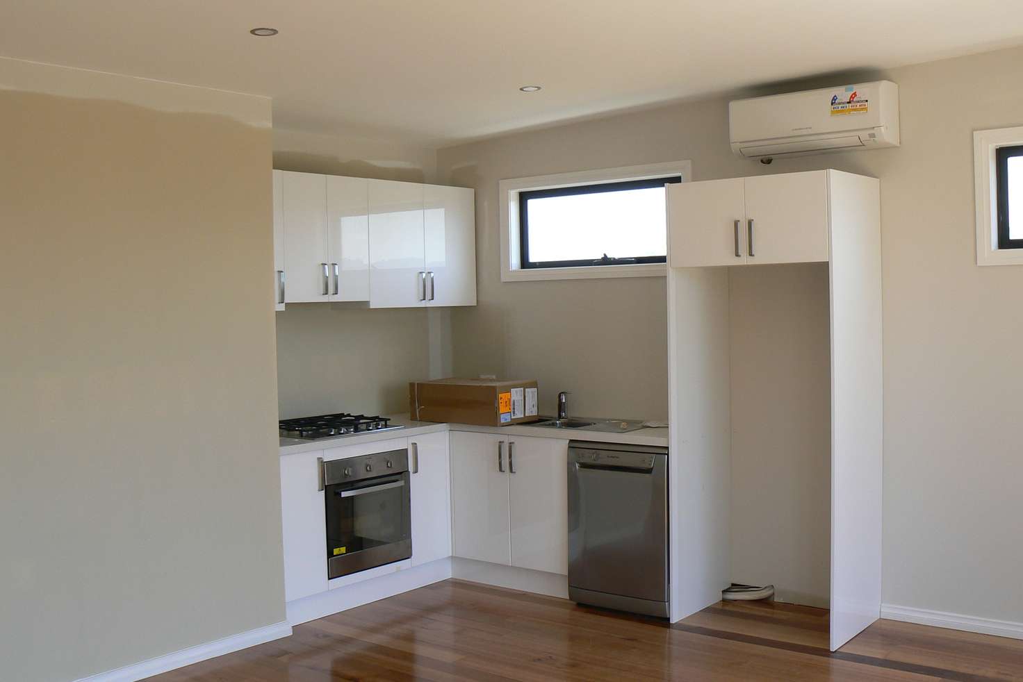 Main view of Homely unit listing, 2/15 Great Ocean Road, Marengo VIC 3233