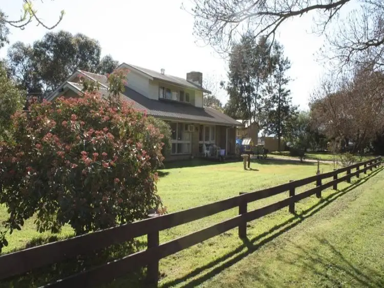27 Moore Street, Baddaginnie VIC 3670