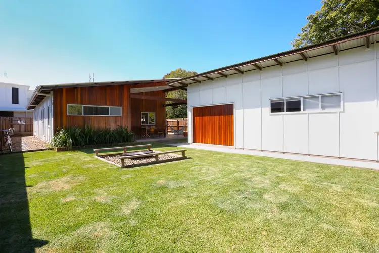 6 Nojoor Road, Mudjimba QLD 4564