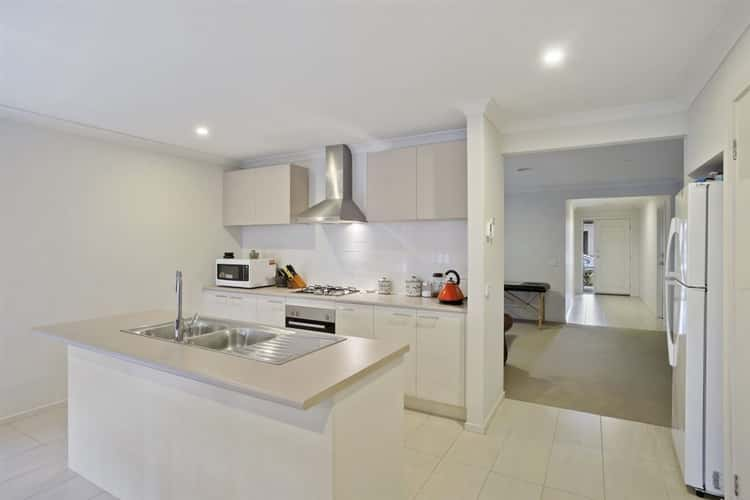 Second view of Homely house listing, 31 Kurrali Crescent, Werribee VIC 3030