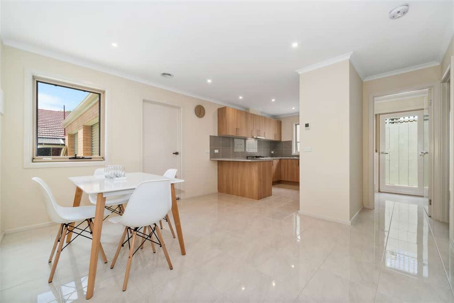 Main view of Homely unit listing, 2/27 Hodgins Crescent, Frankston North VIC 3200