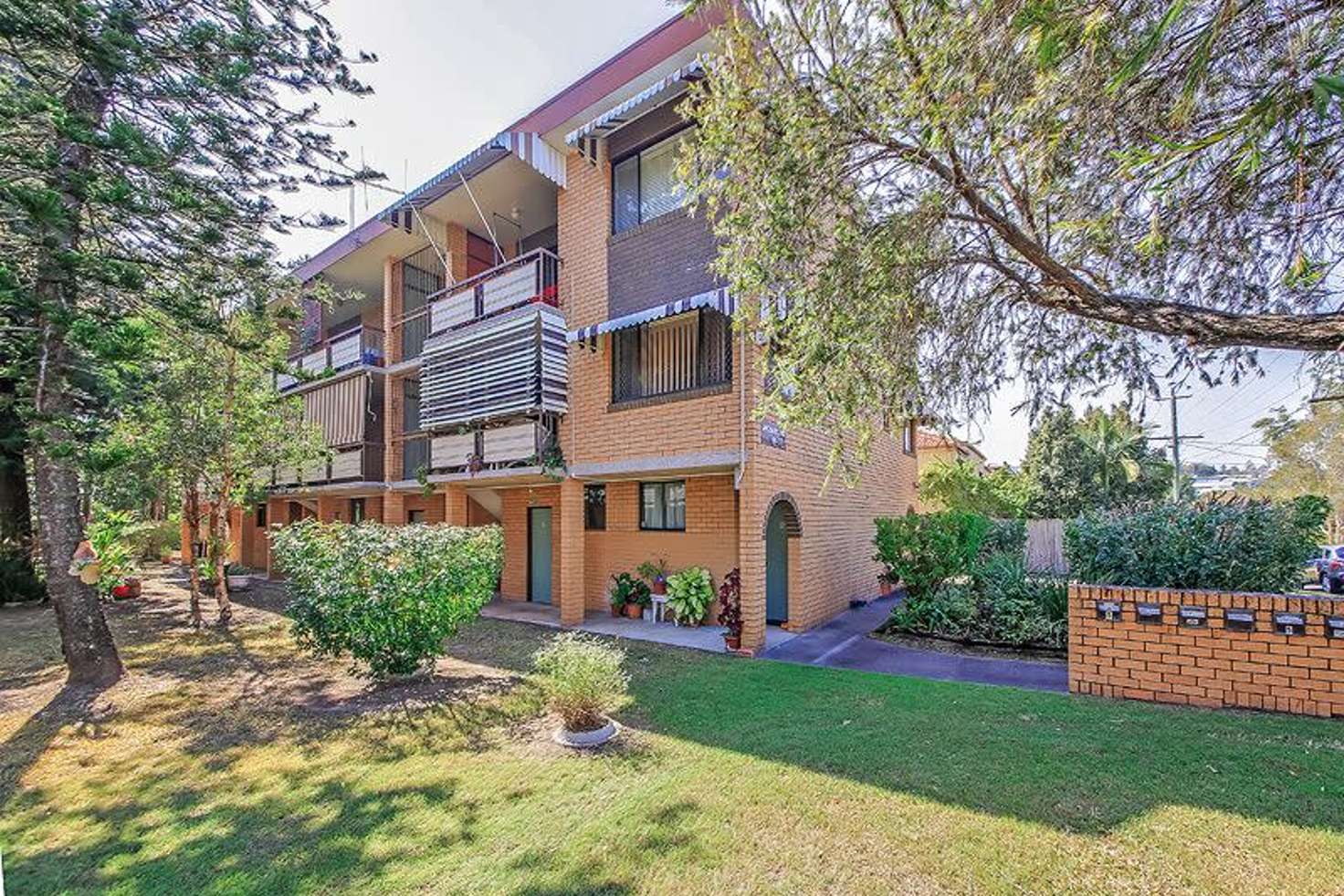 Main view of Homely unit listing, 2/68 York Street, Coorparoo QLD 4151