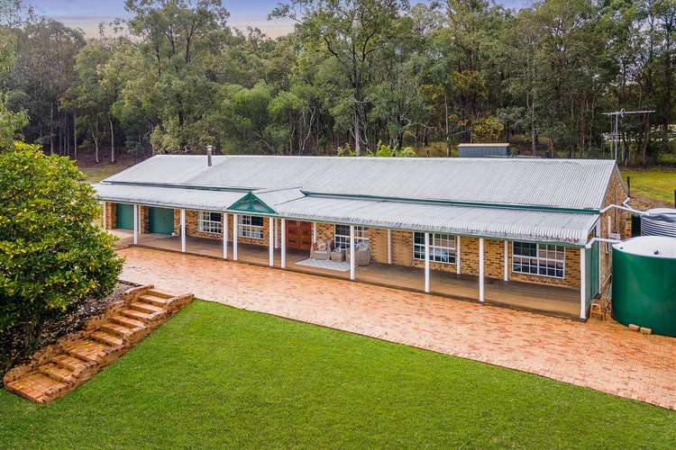 2 Remington Place, Wights Mountain QLD 4520