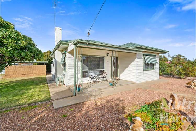 12 Lawrence Street, Mathoura NSW 2710