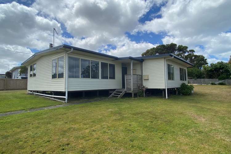 14 Blackwood Street, Grassy TAS 7256