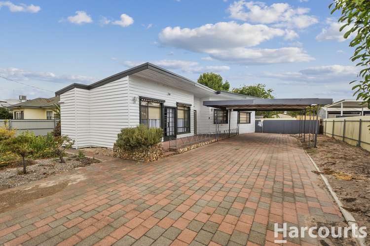 14 Tucker Street, Horsham VIC 3400