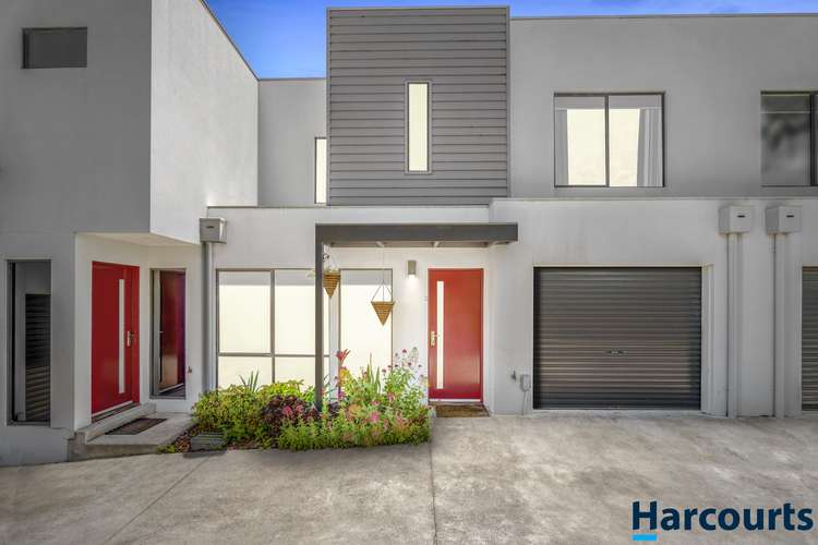Main view of Homely townhouse listing, 3/23 Gillies Street South, Alfredton VIC 3350
