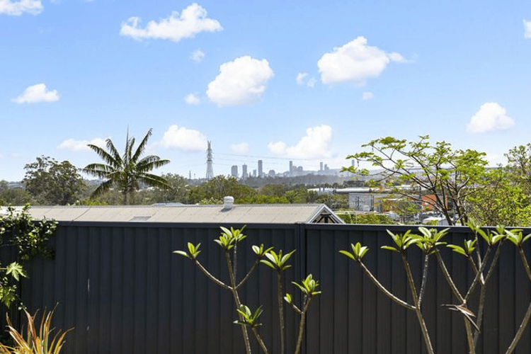 202 Sibley Road, Wynnum West QLD 4178