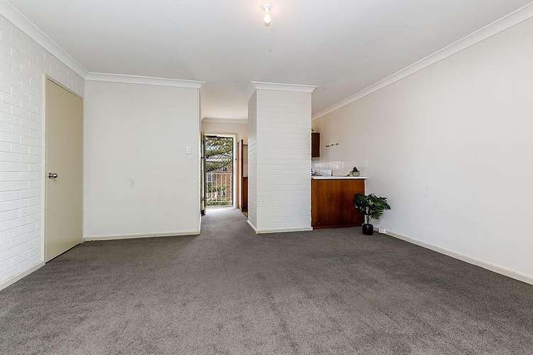 Main view of Homely flat listing, 10/4 Southend Road, Hamilton Hill WA 6163