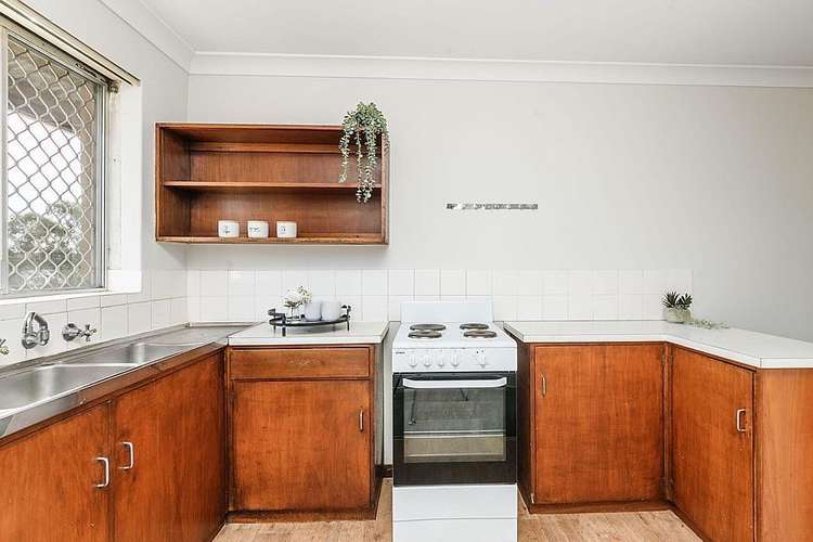 Third view of Homely flat listing, 10/4 Southend Road, Hamilton Hill WA 6163