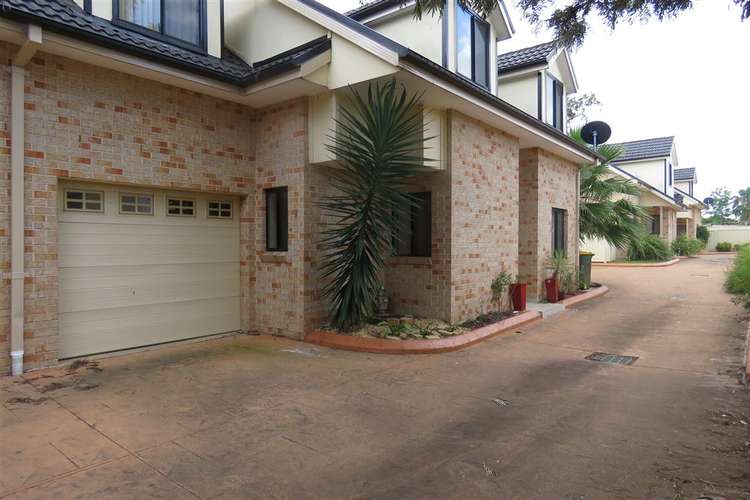Main view of Homely townhouse listing, 2/109 Adelaide Street, Oxley Park NSW 2760