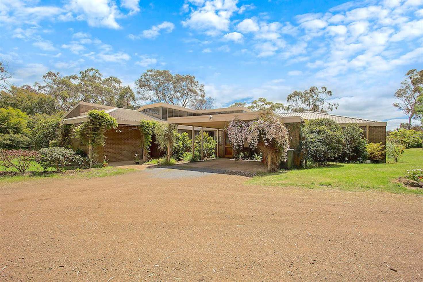 Main view of Homely acreageSemiRural listing, 93 North Boundary Road, Hamilton VIC 3300