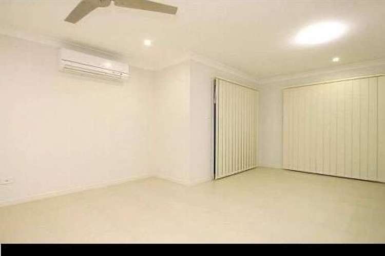 Third view of Homely semiDetached listing, 2/18 Toby Close, Kallangur QLD 4503