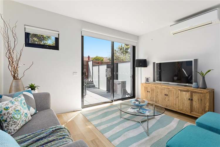 Main view of Homely townhouse listing, 4/10 Emily Street, Carnegie VIC 3163
