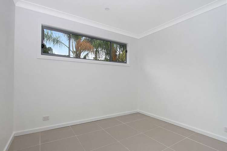 Fifth view of Homely unit listing, 52A Sussex Street, Berkeley NSW 2506