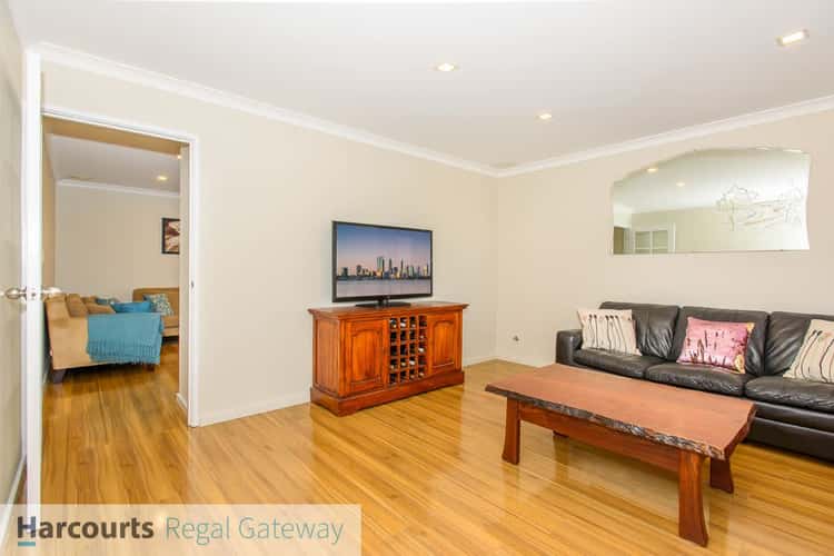 Fifth view of Homely house listing, 6 New England Vista, Aubin Grove WA 6164