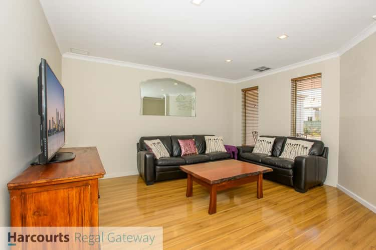 Sixth view of Homely house listing, 6 New England Vista, Aubin Grove WA 6164