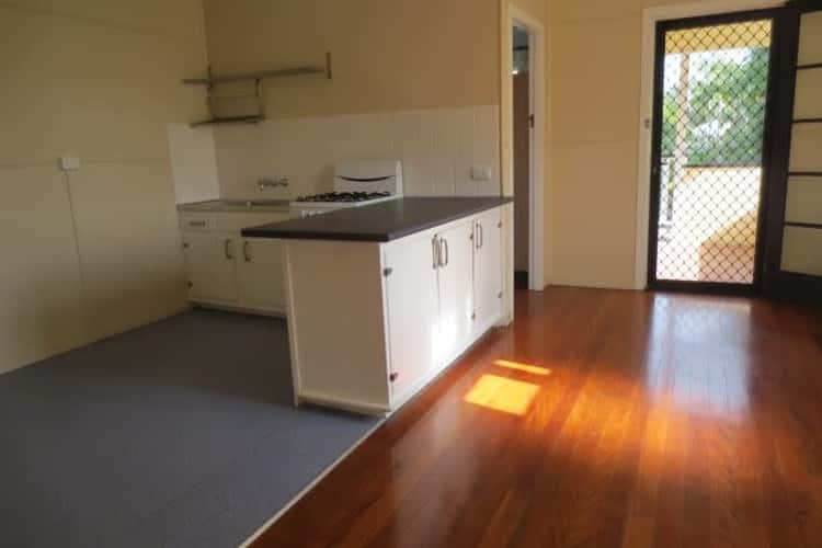 Main view of Homely unit listing, 2/11 Hartley Street, Camp Hill QLD 4152