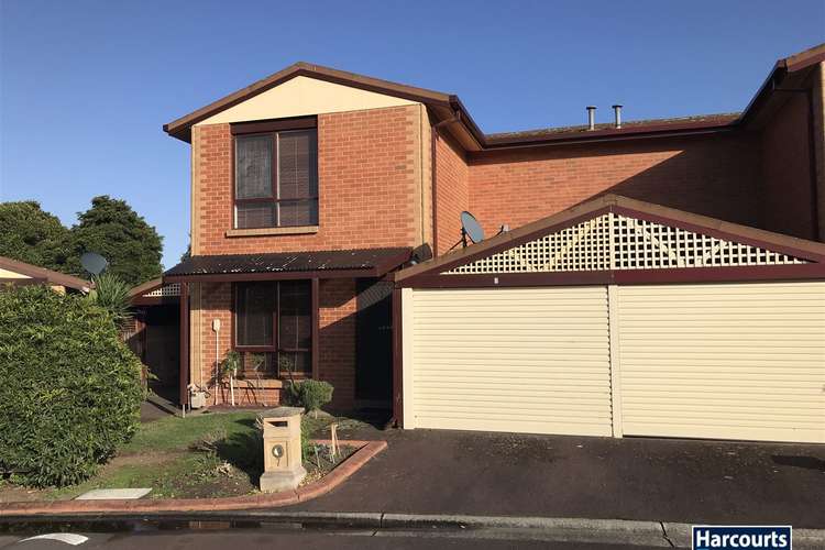 Main view of Homely townhouse listing, 7 Warren Close, Narre Warren VIC 3805