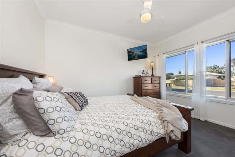 Fifth view of Homely unit listing, 1/32 Vistula Avenue, Bell Park VIC 3215