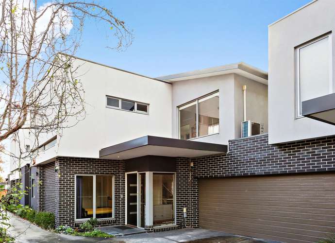 Main view of Homely townhouse listing, 2/3 Middlesex Road, Surrey Hills VIC 3127