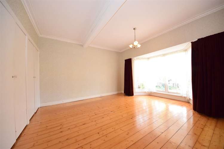 Fourth view of Homely house listing, 33 Grandview Road, Box Hill South VIC 3128