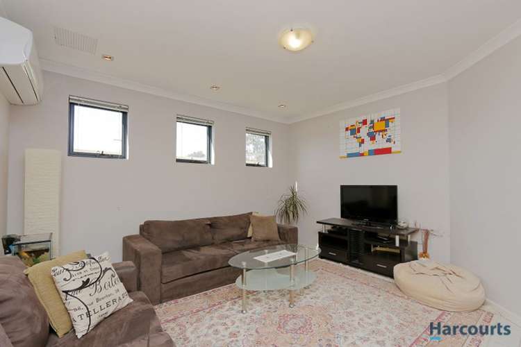 Fourth view of Homely house listing, 3/3 Peppermint Gardens, Aubin Grove WA 6164