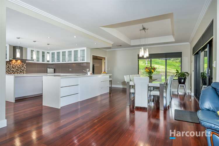 Fifth view of Homely house listing, 6 Kooyong Close, Bullsbrook WA 6084