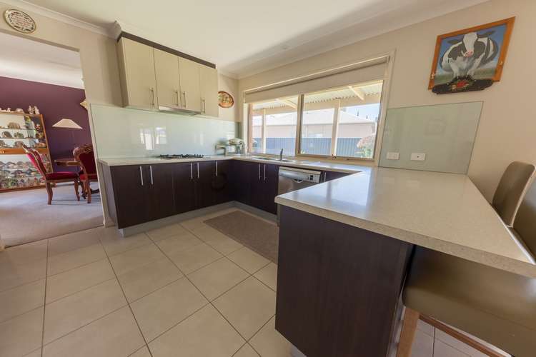 Third view of Homely house listing, 5 Bristol Court, Wangaratta VIC 3677