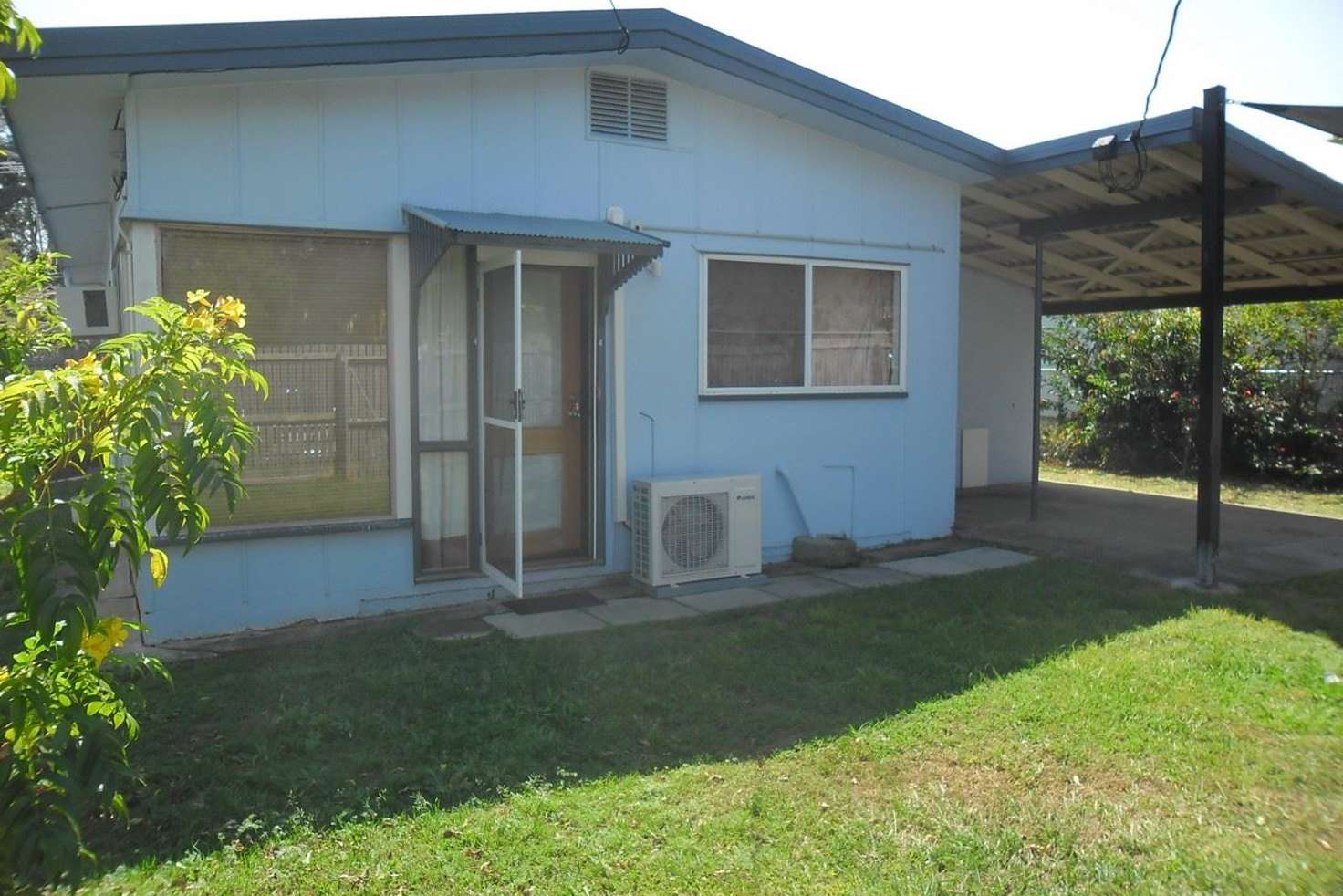 Main view of Homely semiDetached listing, 4 Dan Street, Clontarf QLD 4019