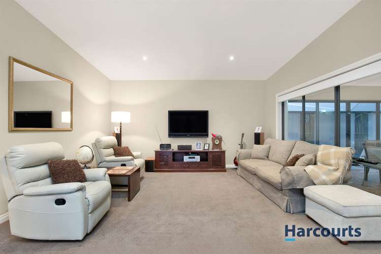 Second view of Homely house listing, 6 Centurion Court, Mulgrave VIC 3170