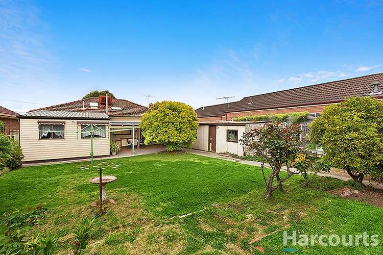 Sixth view of Homely house listing, 32 Windsor Avenue, Strathmore VIC 3041