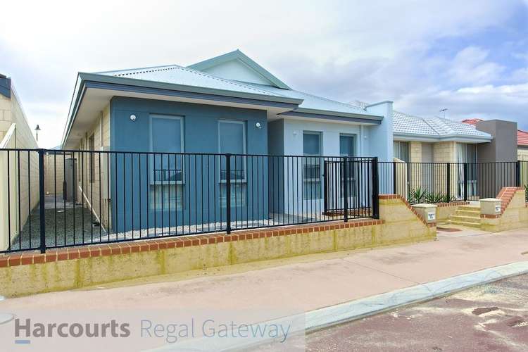Second view of Homely house listing, 32 Birch Road, Aubin Grove WA 6164