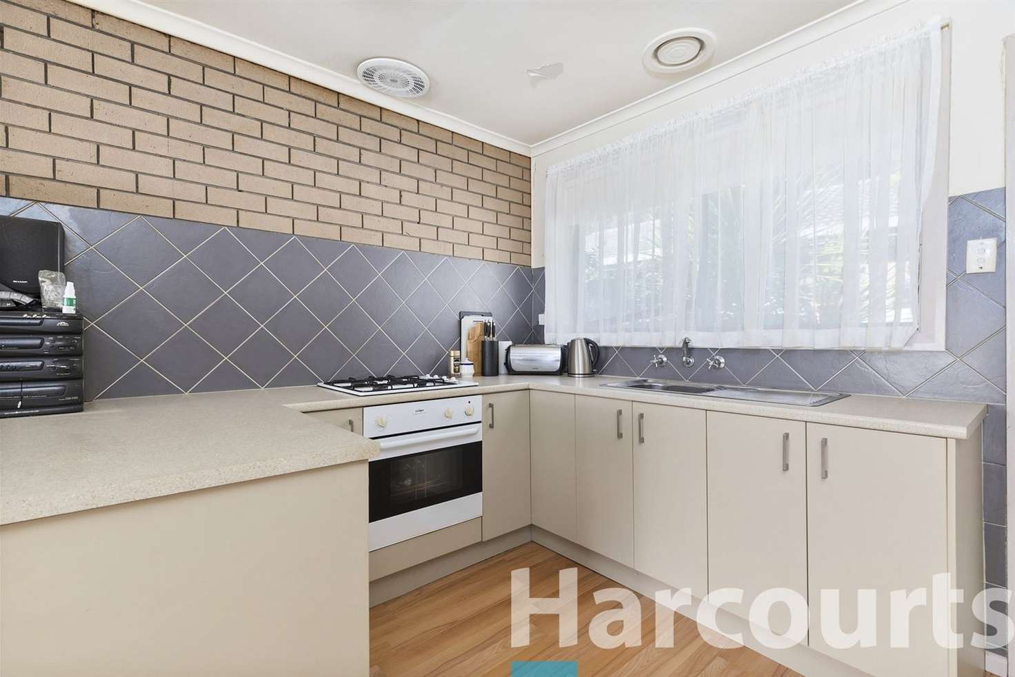 Main view of Homely unit listing, 10/10 Simpson Street, Black Hill VIC 3350