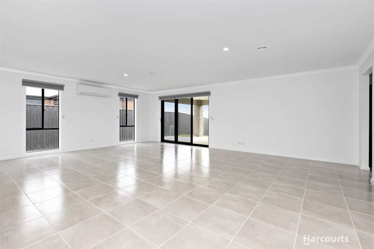 Third view of Homely house listing, 31 Meadowlea Crescent, Pakenham VIC 3810