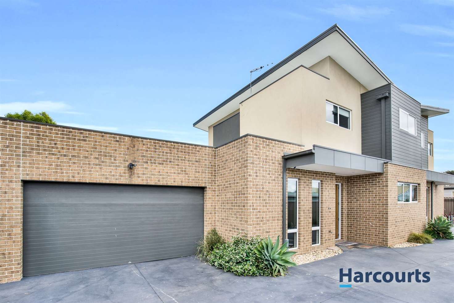 Main view of Homely townhouse listing, 2/10A York Street, Bonbeach VIC 3196