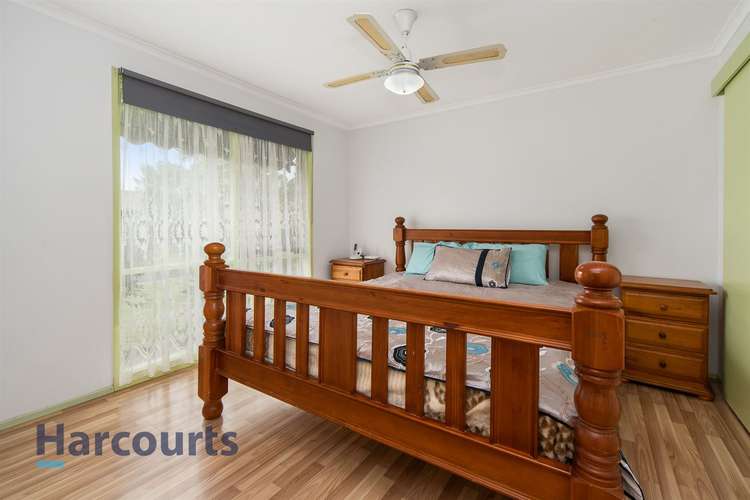 Fifth view of Homely house listing, 4 Glenleigh Court, Cranbourne North VIC 3977