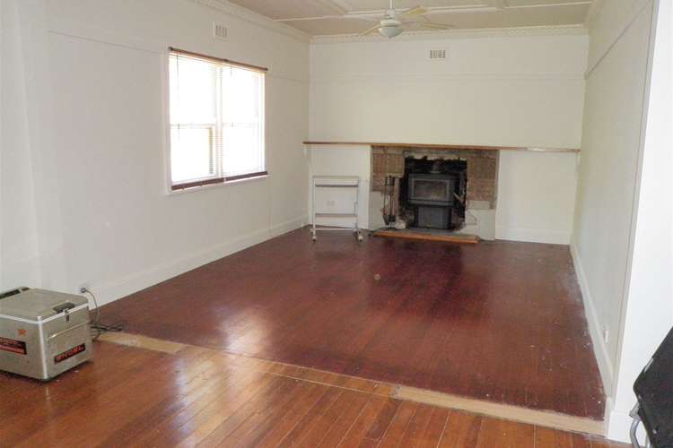 Fifth view of Homely house listing, 14 Perkins Street, Alexandra VIC 3714