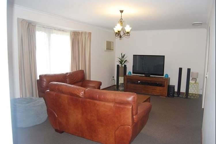 Fourth view of Homely house listing, 7 Rowellyn Avenue, Carrum Downs VIC 3201