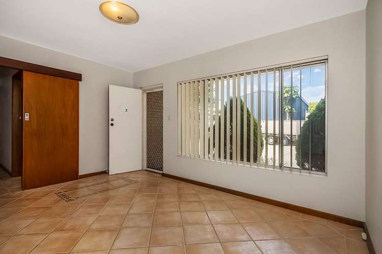 Fourth view of Homely flat listing, 3/9-11 Gloucester Avenue, Shoalwater WA 6169