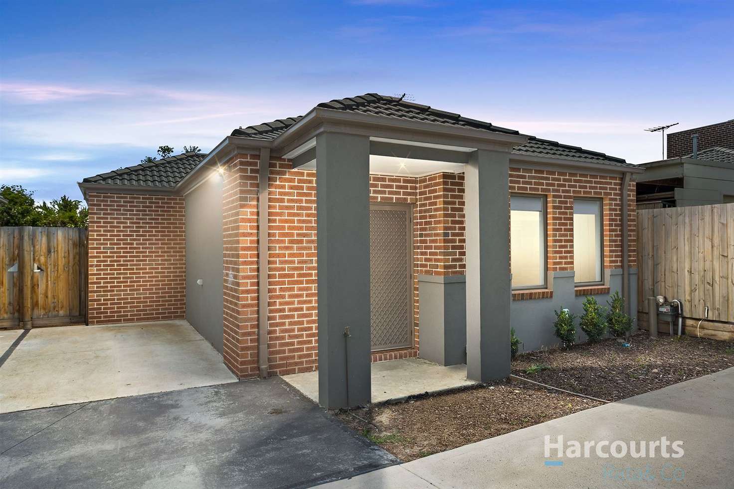 Main view of Homely unit listing, 2/2 Westall Street, Thomastown VIC 3074