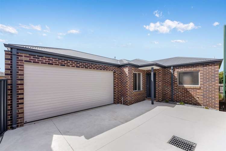 Main view of Homely unit listing, 2/4 Levoca Court, Bell Park VIC 3215