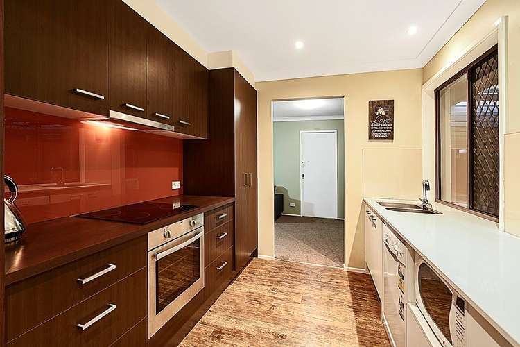 Fourth view of Homely house listing, 29 Footscray court, Arundel QLD 4214