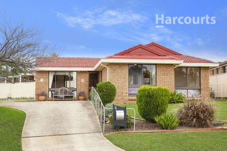 6 Elbe Place, Kearns NSW 2558