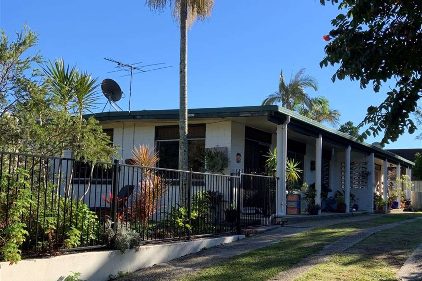 Main view of Homely semiDetached listing, 15 Tully St, Bongaree QLD 4507