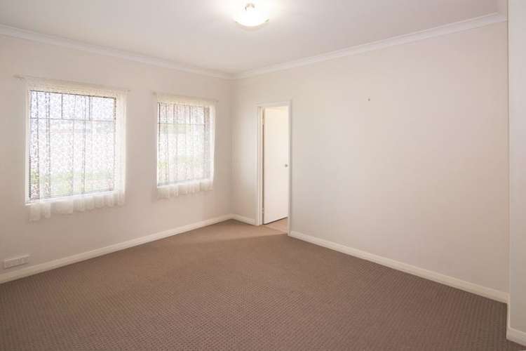 Fifth view of Homely unit listing, 2/106 Kent Street, Busselton WA 6280