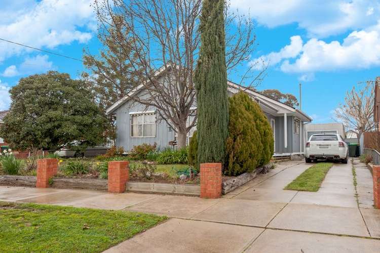 Second view of Homely house listing, 7 Hallett Crescent, Wangaratta VIC 3677