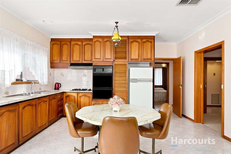 Sixth view of Homely house listing, 2 Guam Court, Lalor VIC 3075