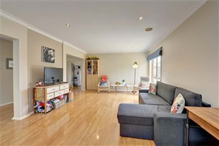 Second view of Homely house listing, 9 Whitely Crescent, Alfredton VIC 3350